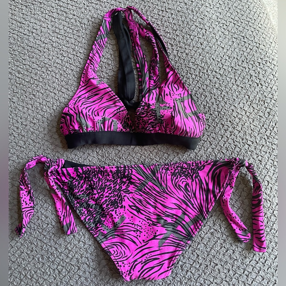 :: SOLD :: FOX RACING BIKINI Top: M Bottom: M